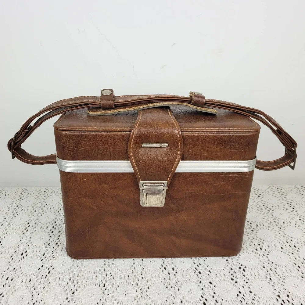Vintage 1960s / 1970s Brown Faux Leather Camera Carrying Case Bag & Lens Case